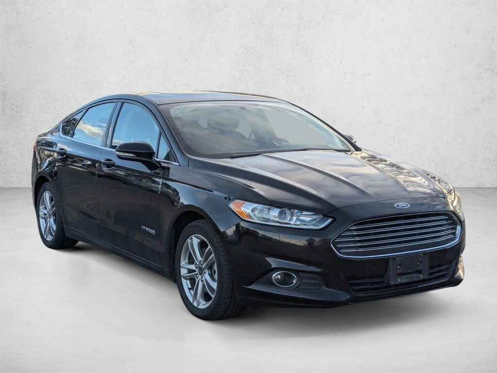 Used 2016 Ford Fusion Hybrid SE Sedan