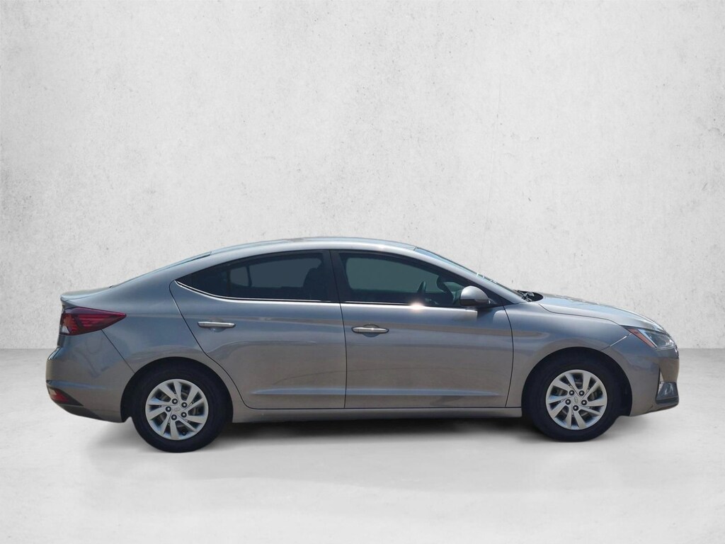 Used 2020 Hyundai Elantra SE Sedan