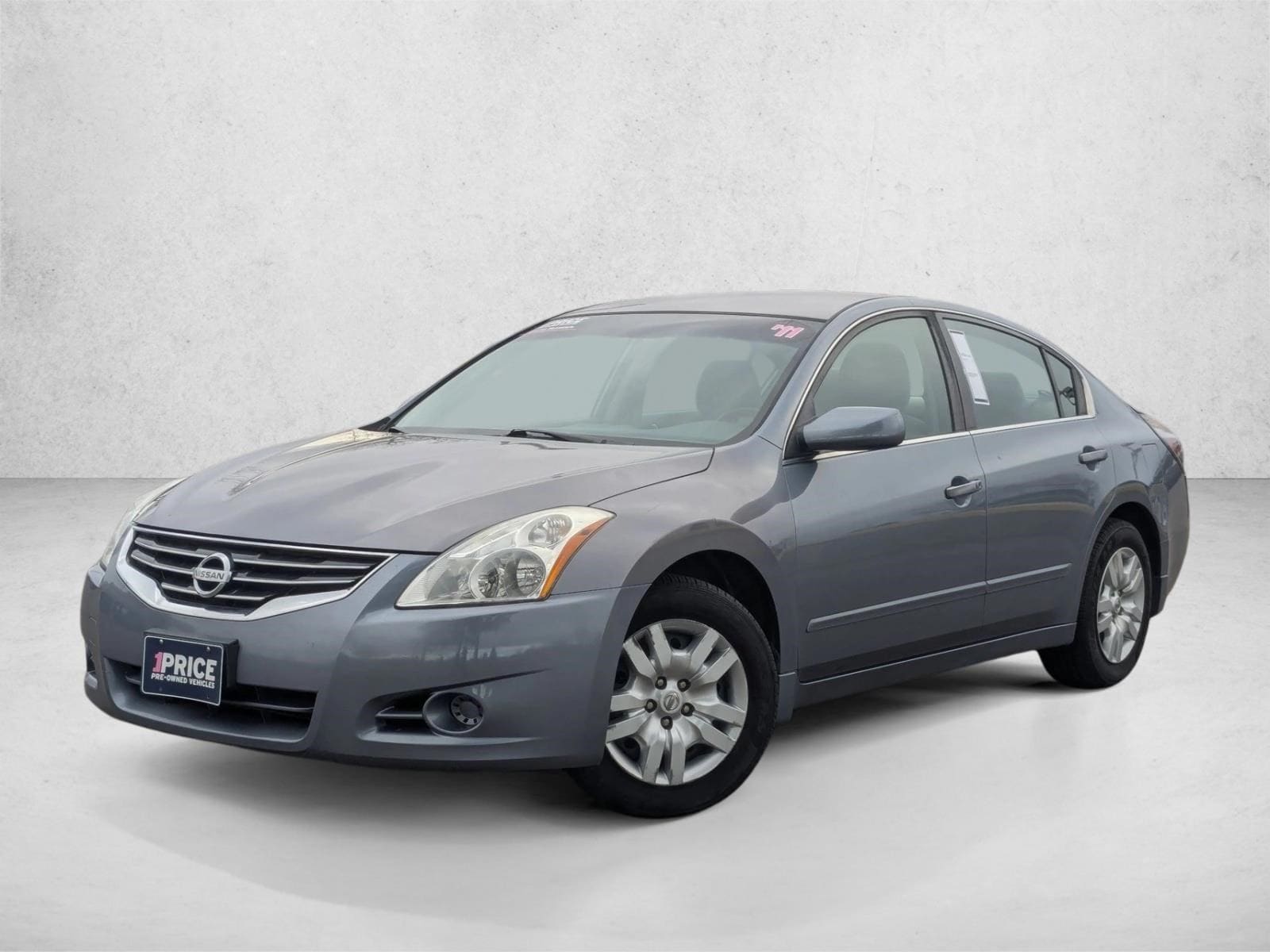 2011 Nissan Altima S's photo