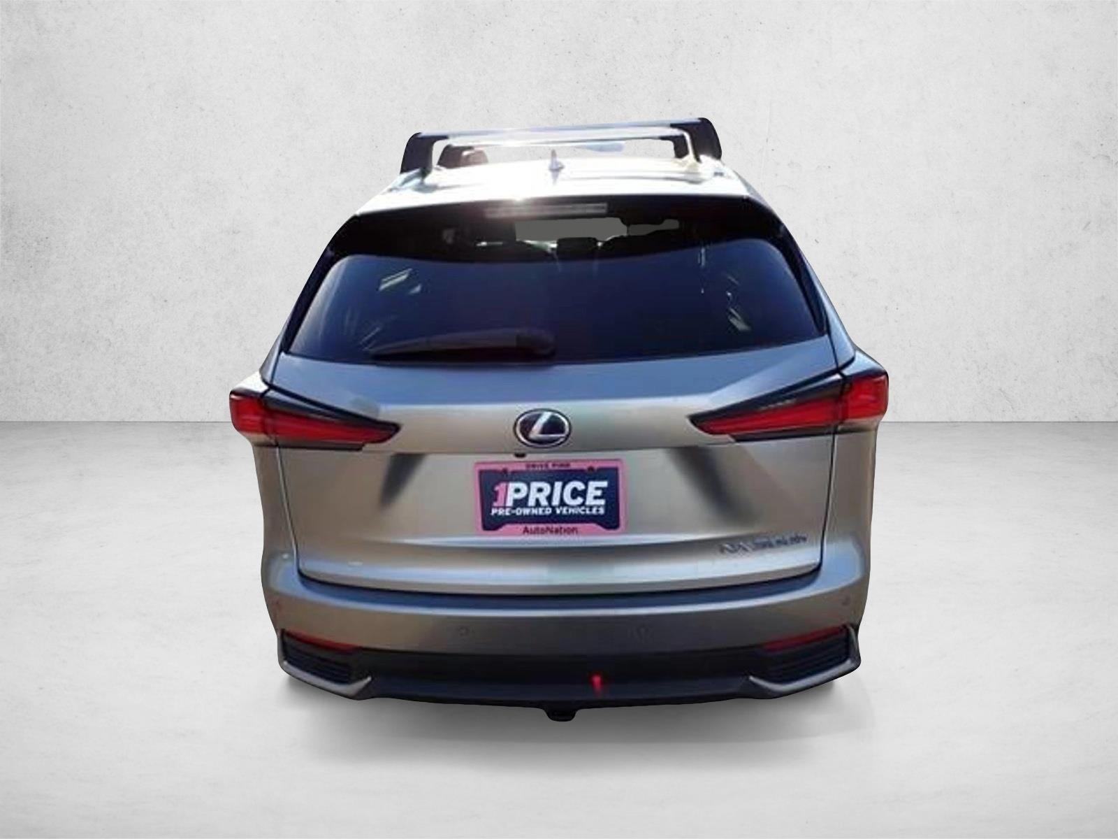 2018 Lexus NX 300h Luxury photo 3