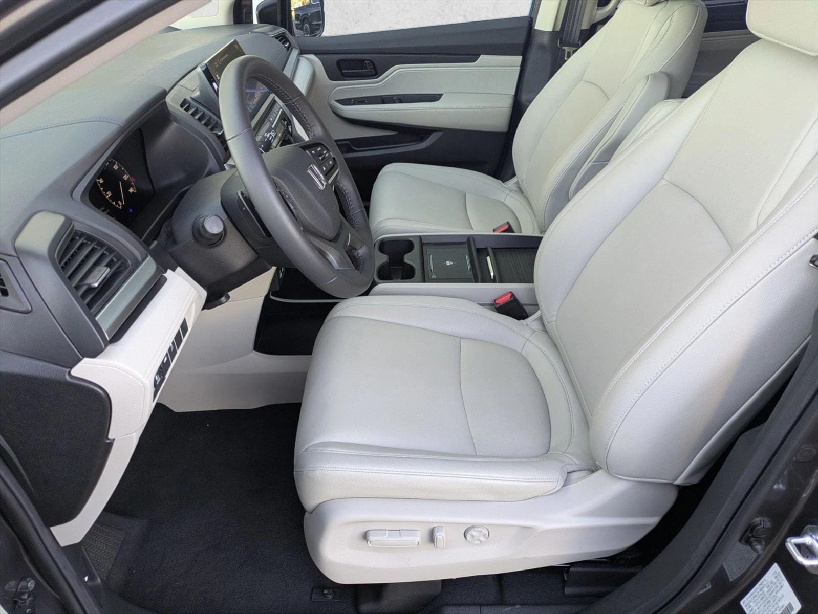 2026 Honda Odyssey EX-L - Photo 16