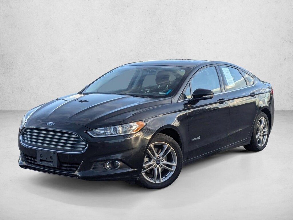 Used 2016 Ford Fusion Hybrid SE Sedan