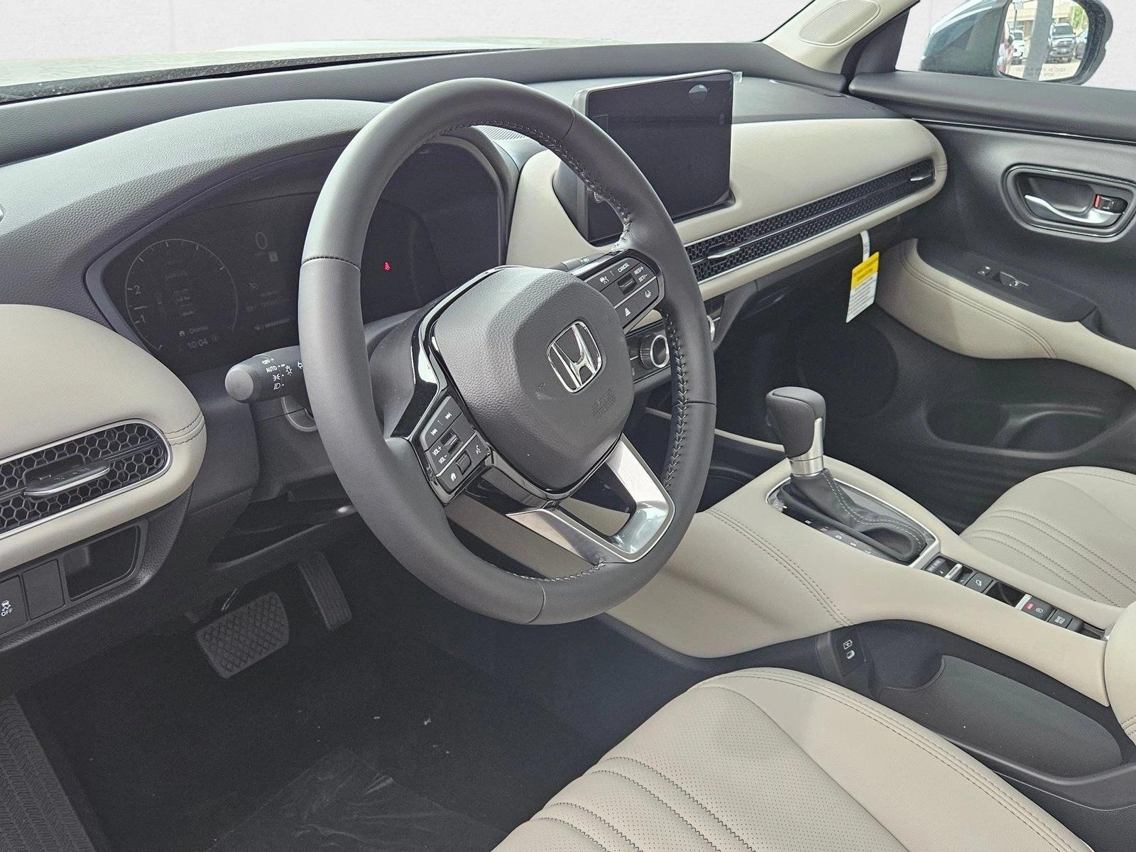 2026 Honda HR-V EX-L photo 3