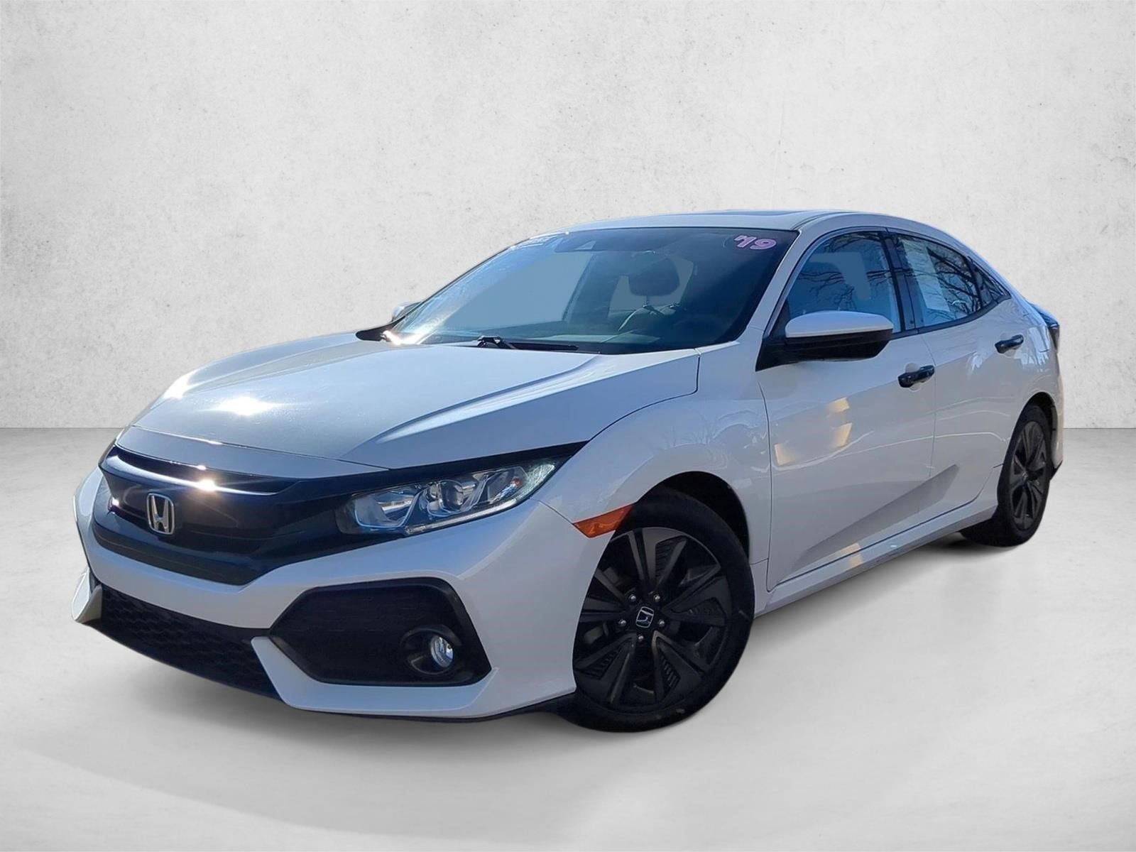 2019 Honda Civic Hatchback EX's photo