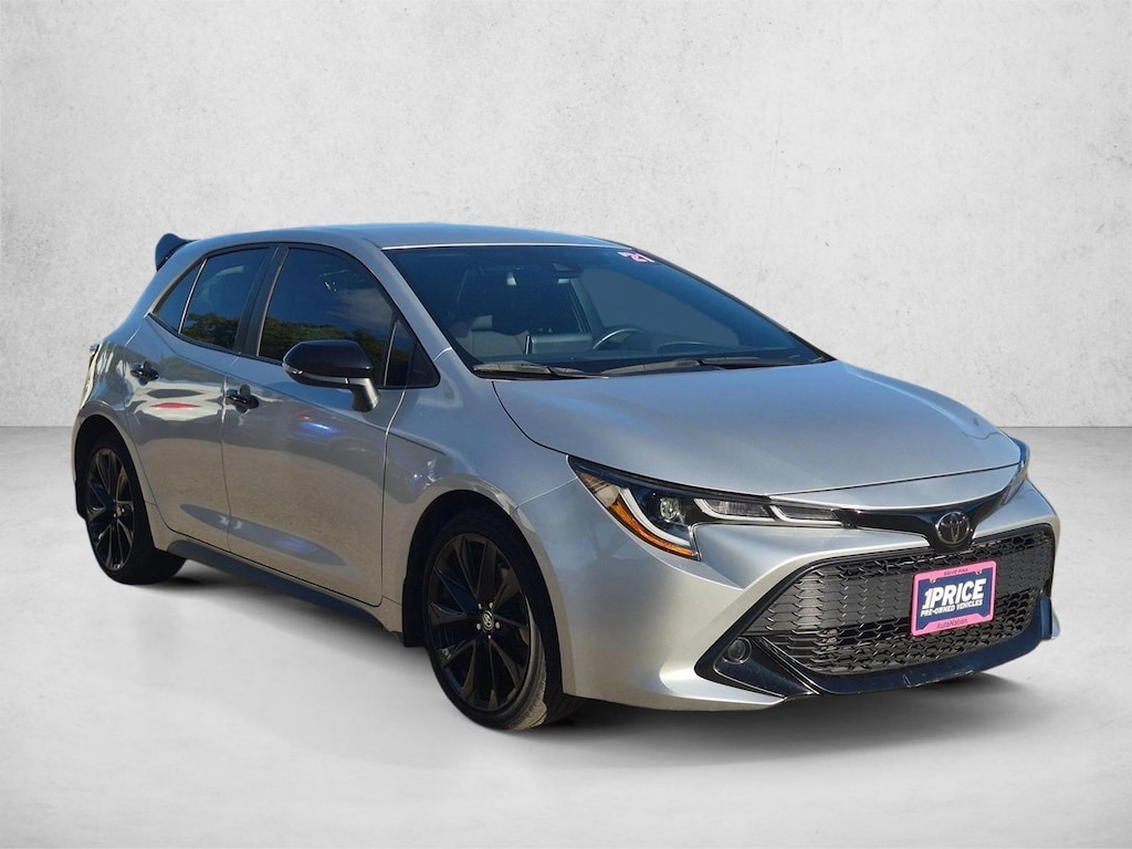 Used 2021 Toyota Corolla Hatchback SE Nightshade Edition Hatchback