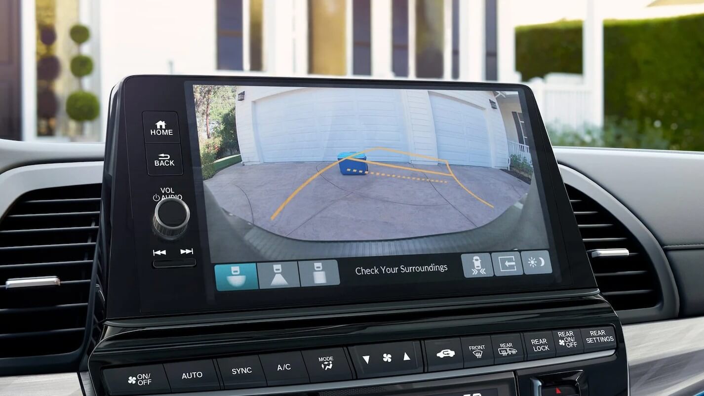  The backup camera display of a 2026 Honda Odyssey