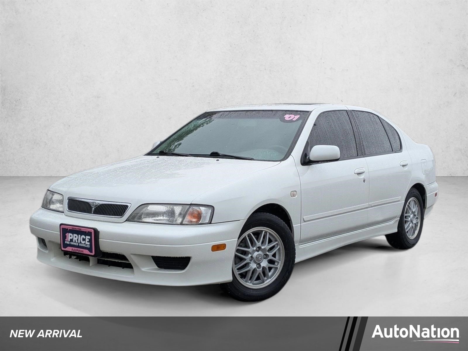 2001 INFINITI G20 Luxury Model 4AT's photo
