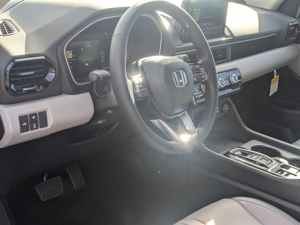 New 2025 Honda Pilot Elite SUV