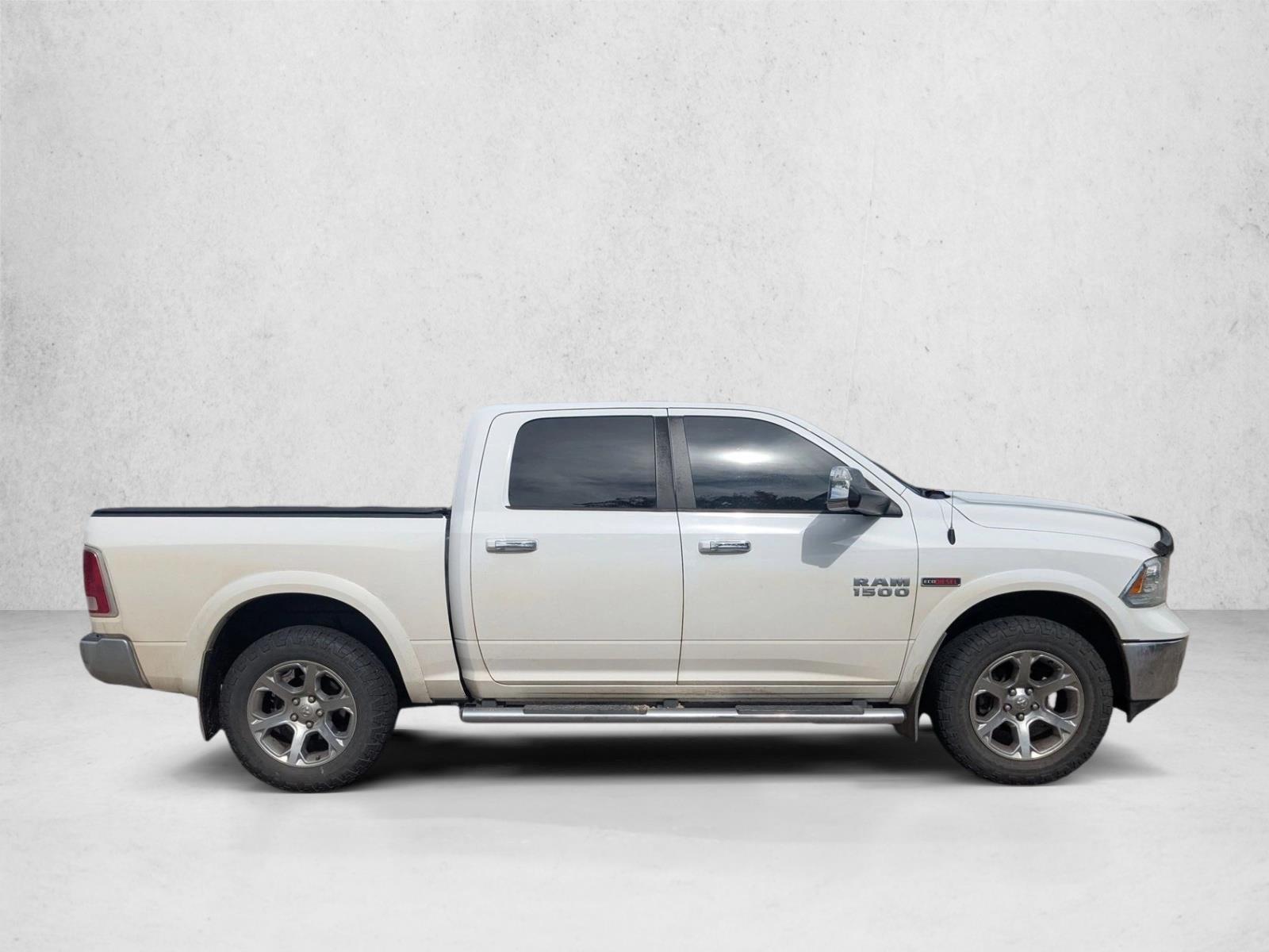 2014 Ram 1500 Laramie photo 4