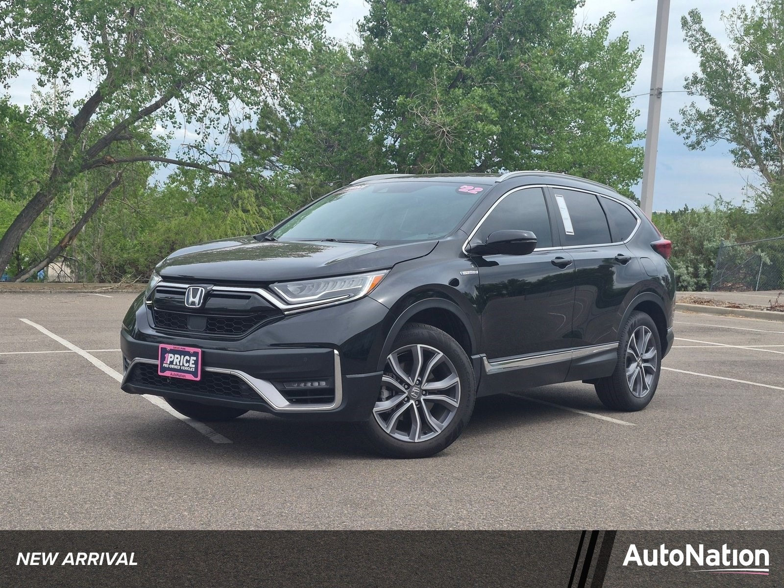 2022 Honda CR-V Hybrid Touring AWD's photo