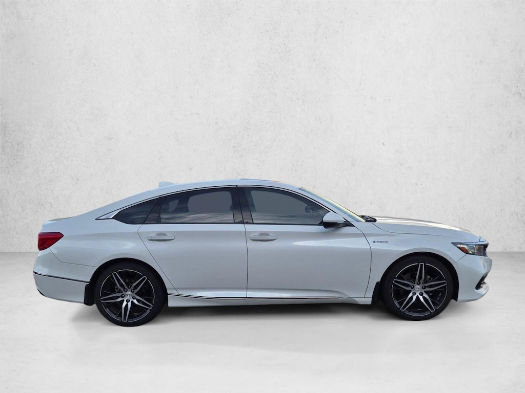 Used 2022 Honda Accord Hybrid Touring Sedan