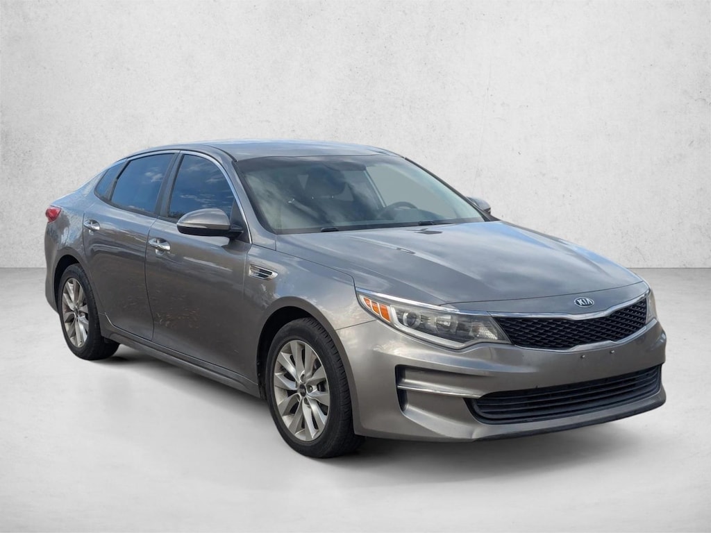 Used 2017 Kia Optima LX Sedan