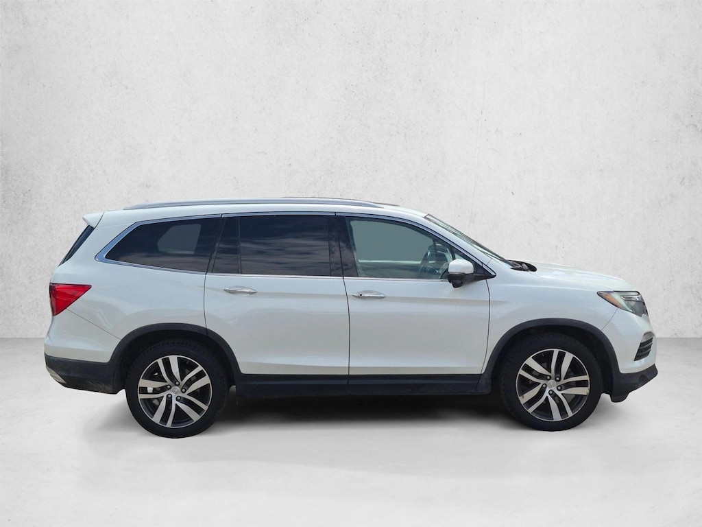 Used 2018 Honda Pilot Touring AWD SUV