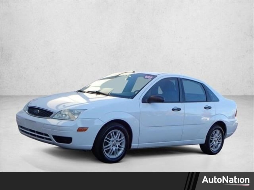 Used 2005 Ford Focus Sedan