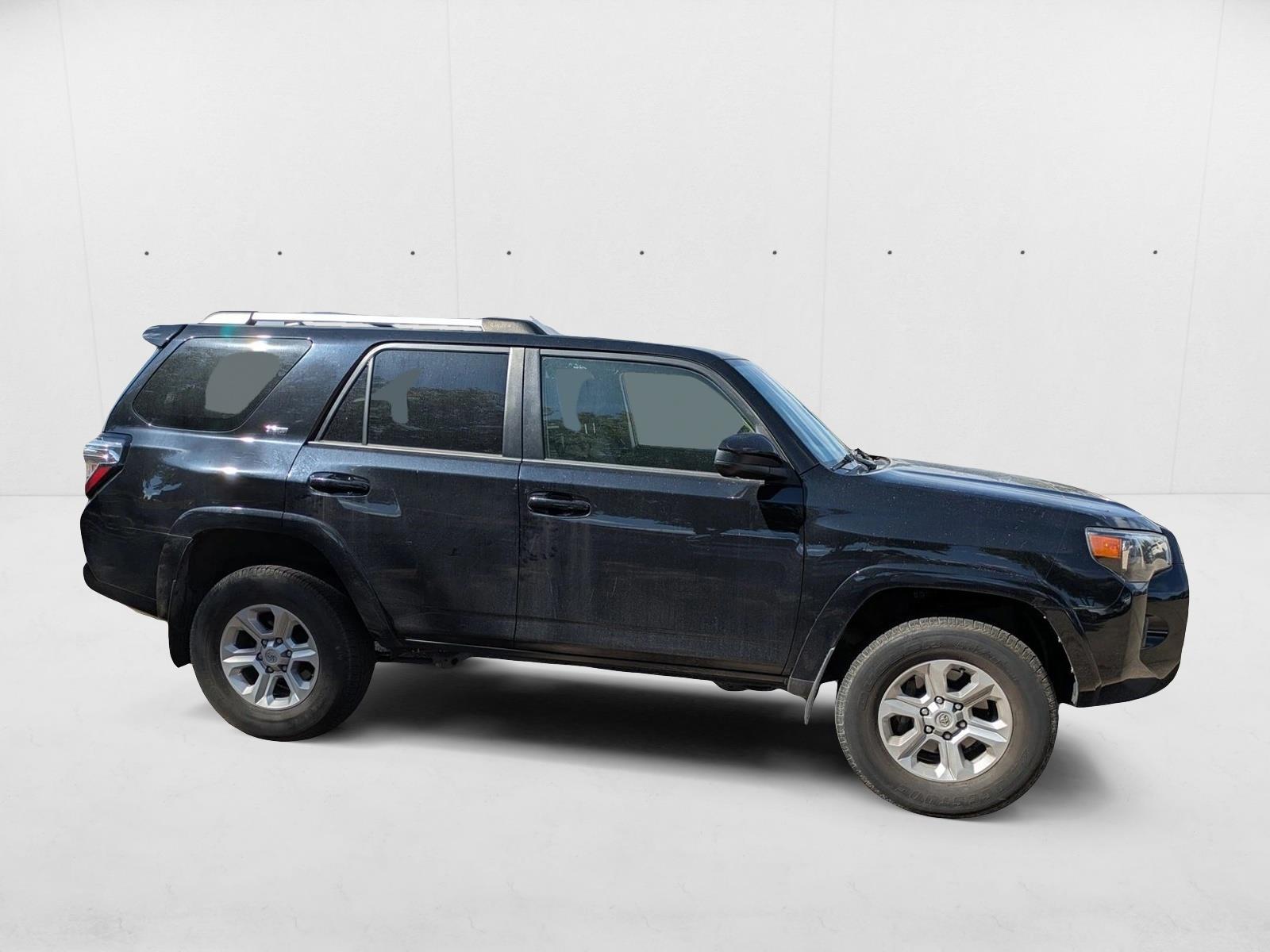 2021 Toyota 4Runner SR5 photo 3