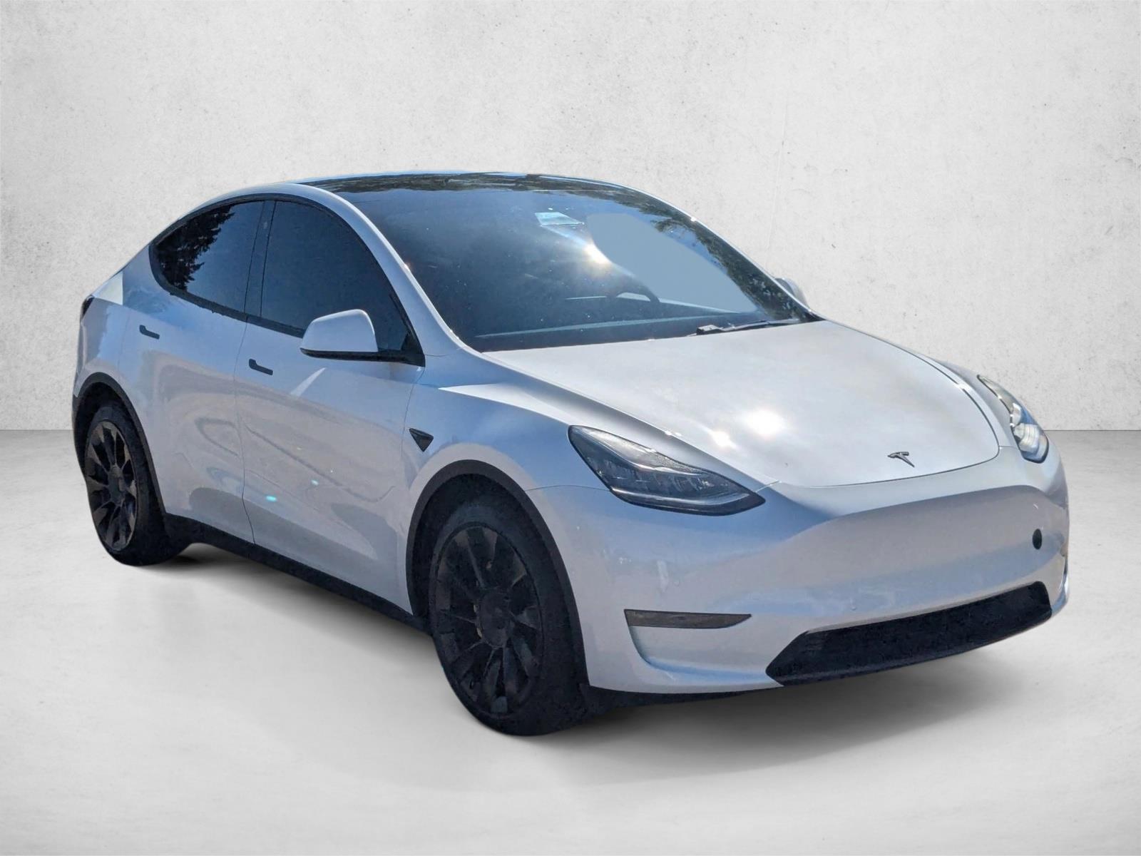 2020 Tesla Model Y Long Range photo 3