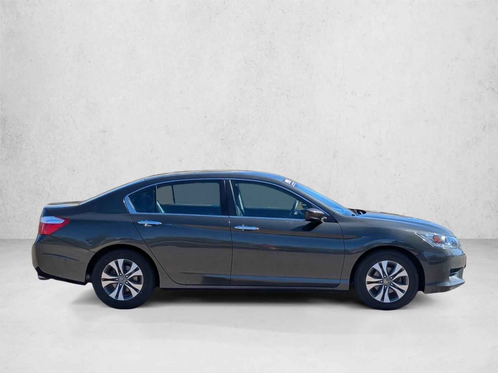 2013 Honda Accord LX photo 4