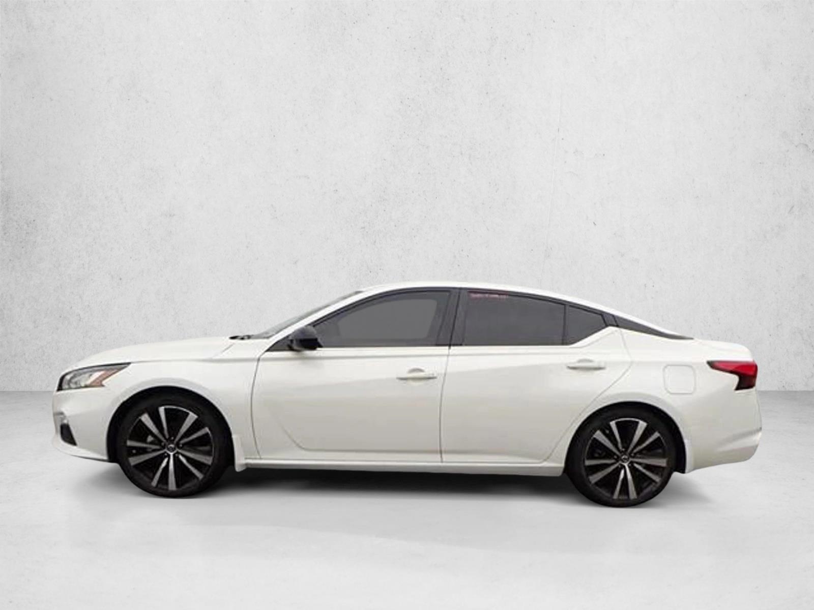 2022 Nissan Altima 2.5 SR photo 2