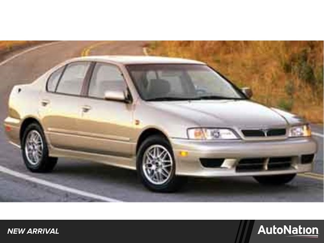 2001 INFINITI G20 Luxury Model 4AT's photo