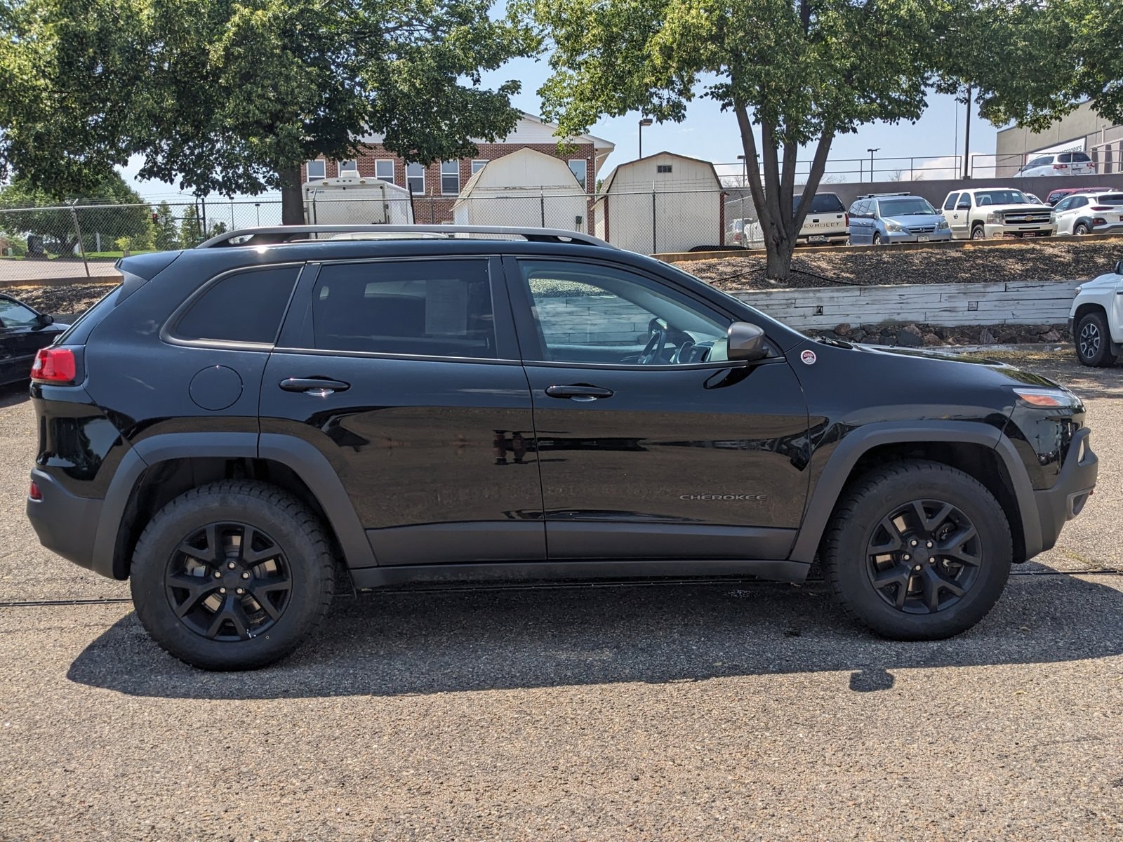 Used 2017 Jeep Cherokee Trailhawk with VIN 1C4PJMBS0HW587438 for sale in Westminster, CO