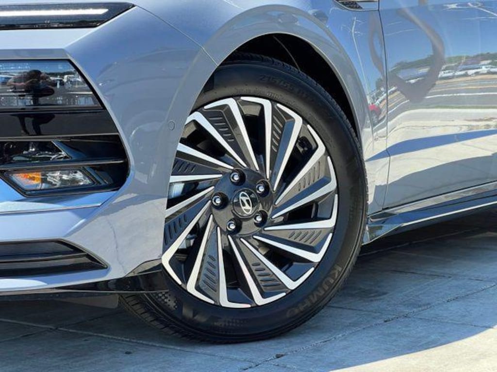 New 2026 Hyundai Sonata Hybrid Limited Sedan