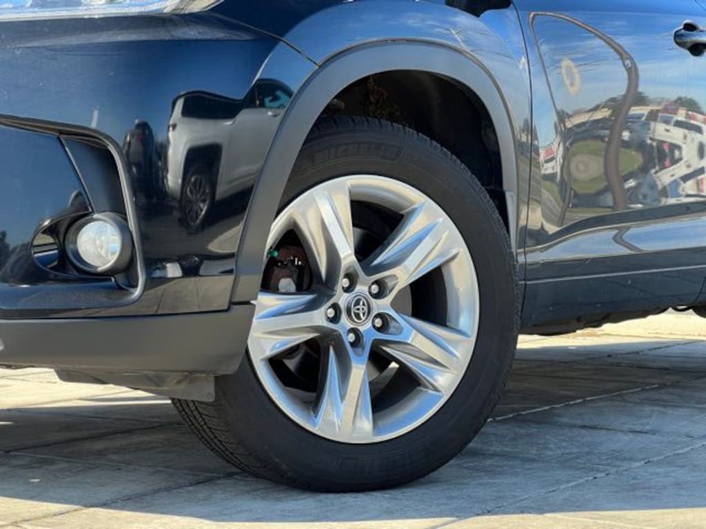 Used 2018 Toyota Highlander SUV
