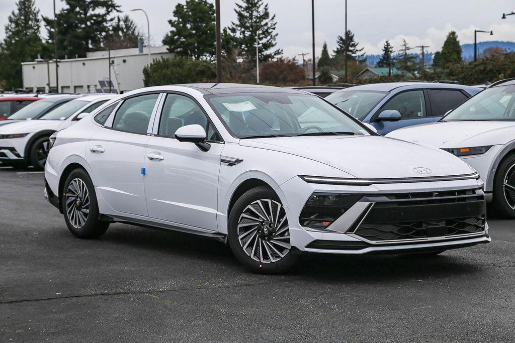 New 2026 Hyundai Sonata Hybrid Limited Sedan