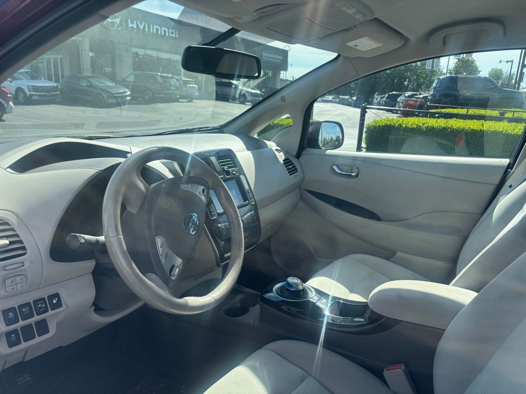 Used 2016 Nissan LEAF SV with VIN 1N4BZ0CP3GC306325 for sale in Renton, WA