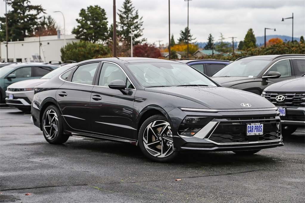 2025 Hyundai Sonata SEL's photo