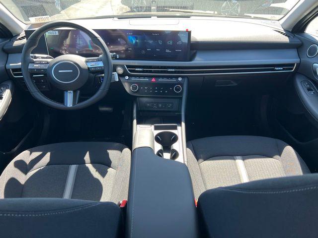 2025 Hyundai Sonata Hybrid SEL - Photo 10