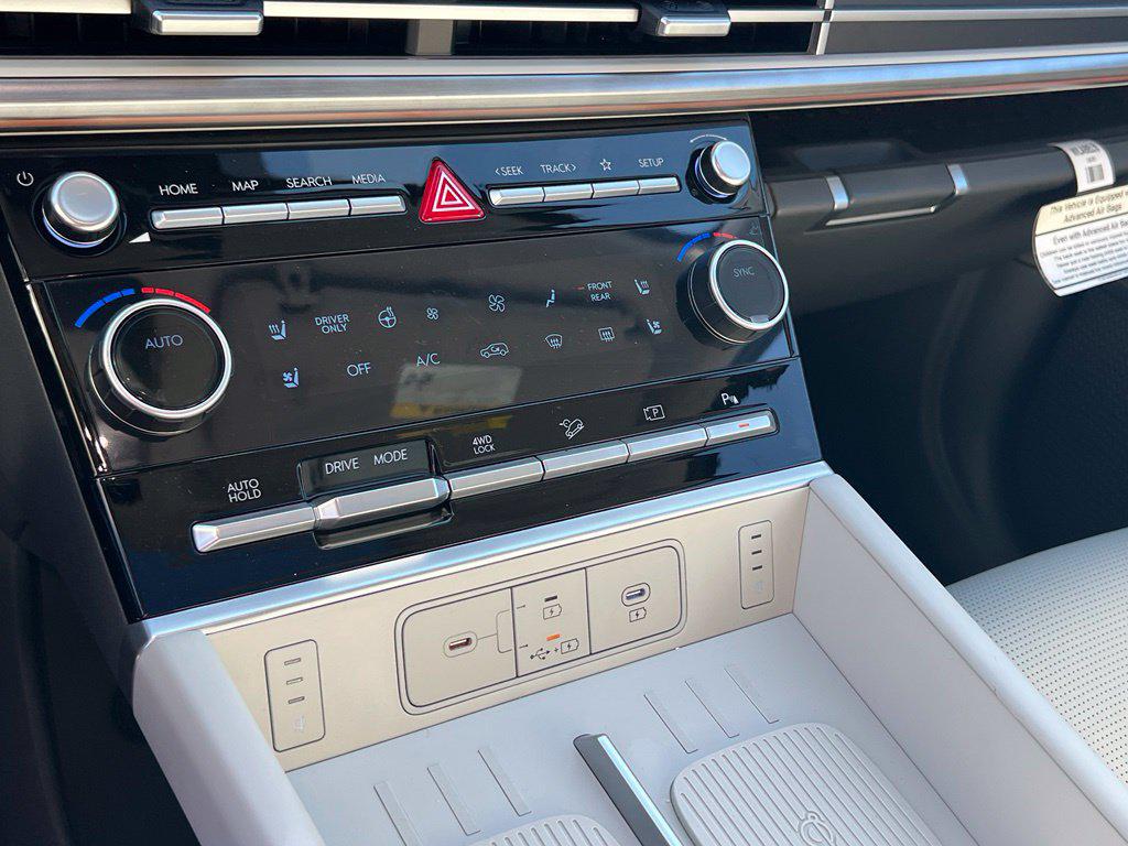 2026 Hyundai Santa Fe Limited - Photo 23