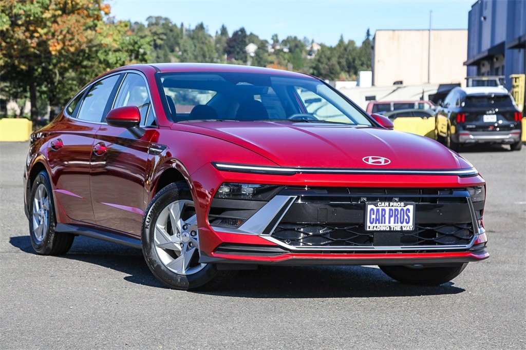 2025 Hyundai Sonata SE's photo