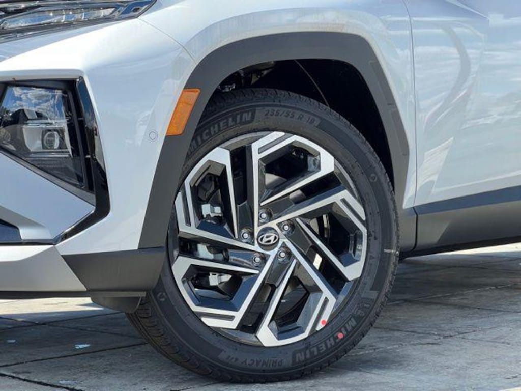 New 2026 Hyundai Tucson Limited AWD SUV