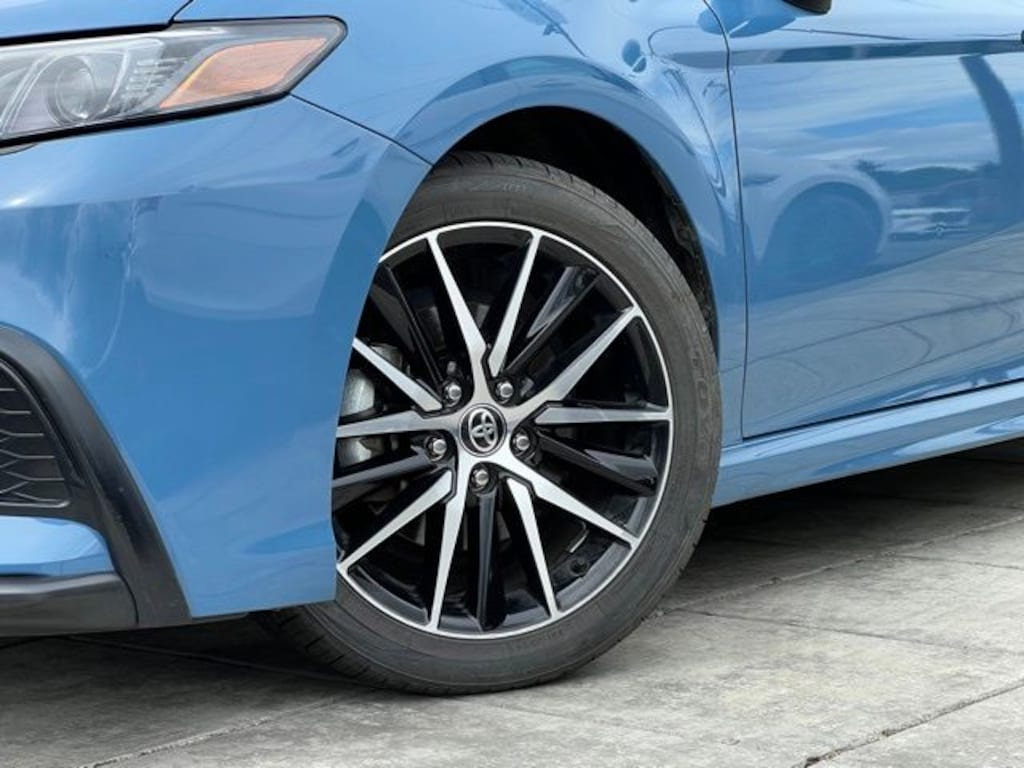 Used 2024 Toyota Camry SE Sedan
