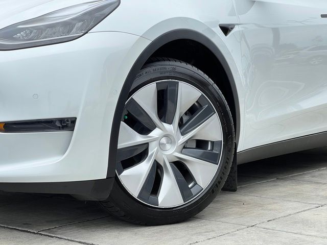 Used 2021 Tesla Model Y Long Range with VIN 5YJYGDEE9MF090363 for sale in Renton, WA