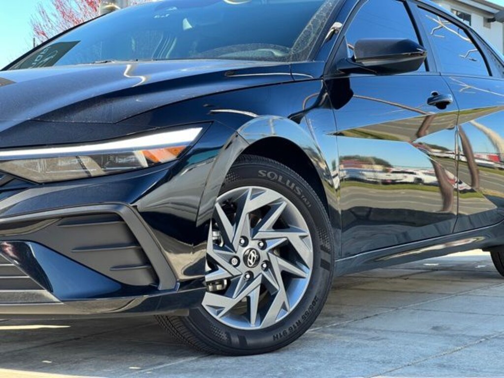 Certified 2025 Hyundai Elantra Hybrid Blue Sedan