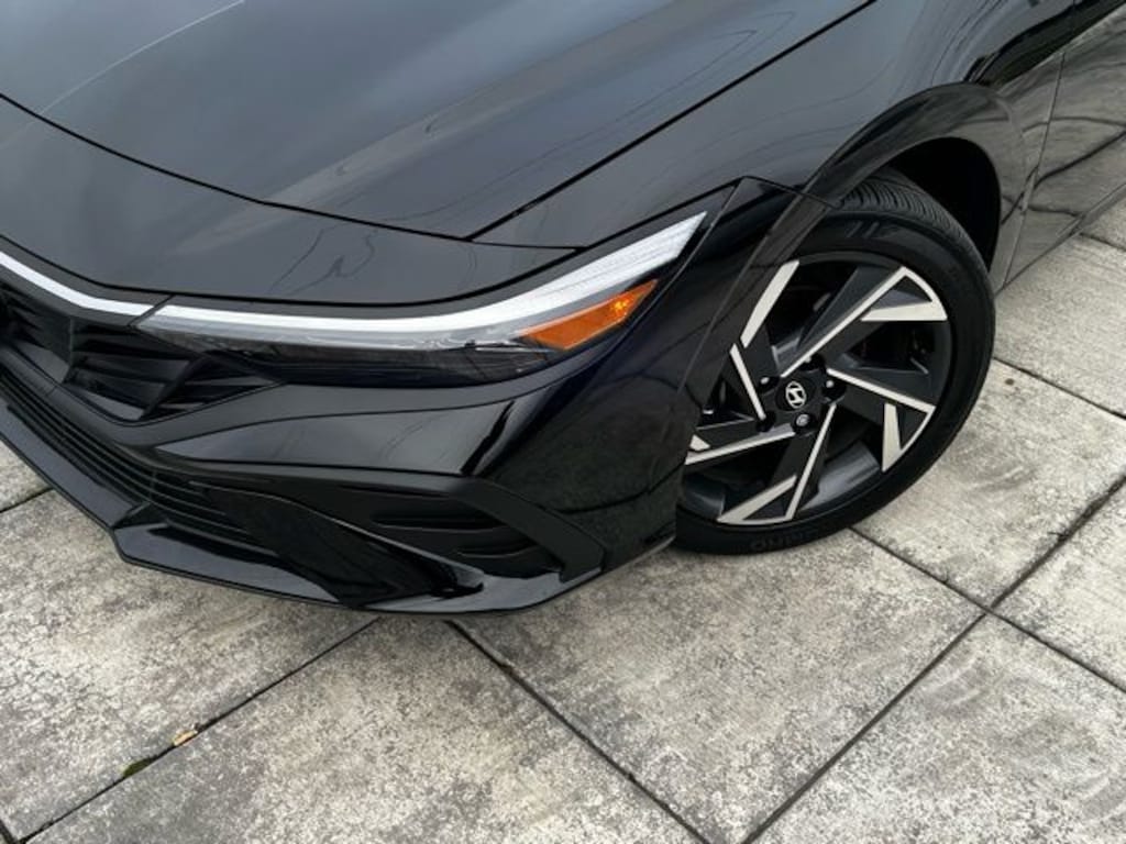 Certified 2025 Hyundai Elantra SEL Sport Sedan