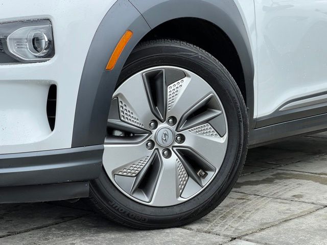 Certified 2021 Hyundai Kona EV Limited with VIN KM8K33AG5MU129522 for sale in Renton, WA