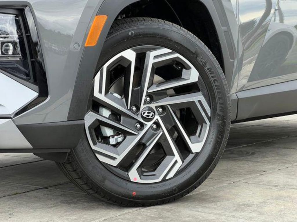 New 2026 Hyundai Tucson Limited AWD SUV