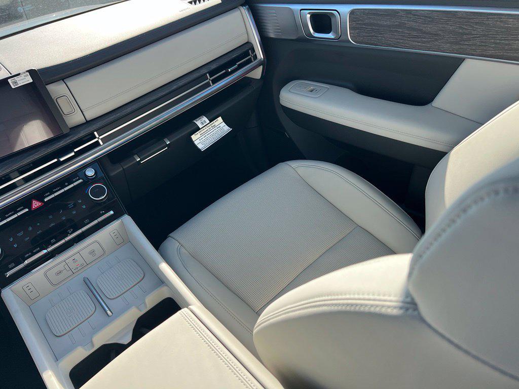 2026 Hyundai Santa Fe Limited - Photo 13