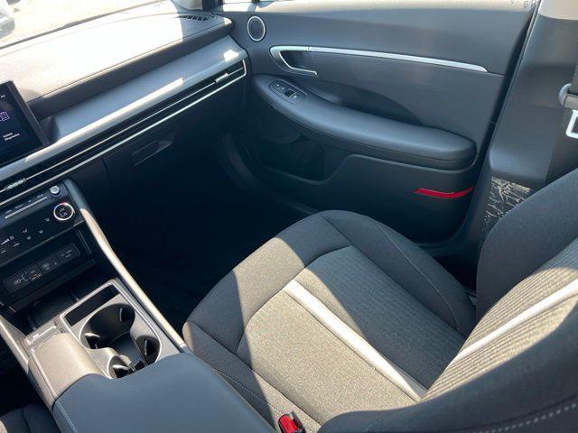2026 Hyundai Sonata SEL - Photo 11