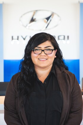 Staff member Shelley Ruiz from ID_9e7a96