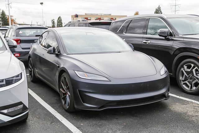 2024 Tesla Model 3 Performance's photo