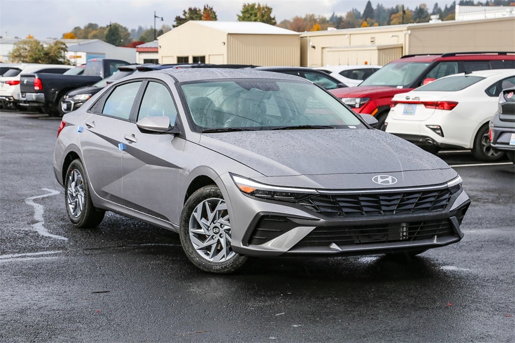 2026 Hyundai Elantra Blue's photo