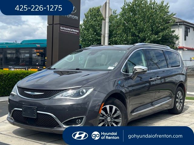 2020 Chrysler Pacifica Hybrid Limited's photo