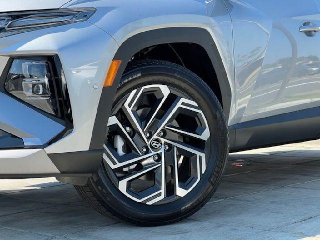 New 2026 Hyundai Tucson Hybrid Limited SUV