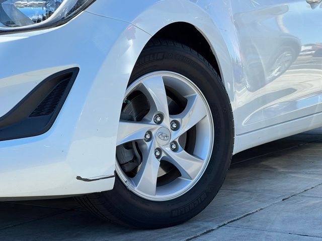 Used 2014 Hyundai Elantra SE with VIN 5NPDH4AEXEH459204 for sale in Renton, WA