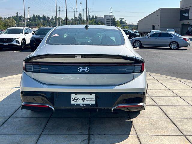 2026 Hyundai Sonata SEL - Photo 10
