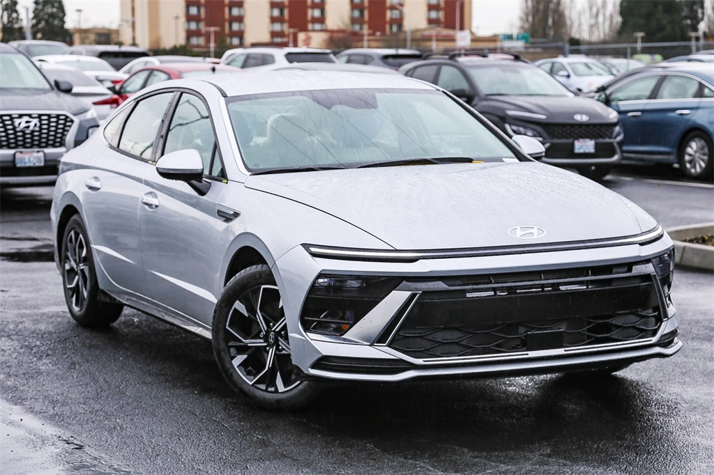 2025 Hyundai Sonata SEL's photo