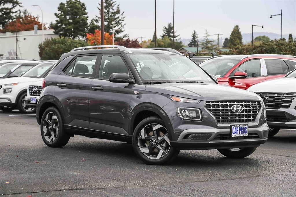 2026 Hyundai Venue SEL's photo